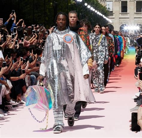 virgil abloh louis vuitton fashion show